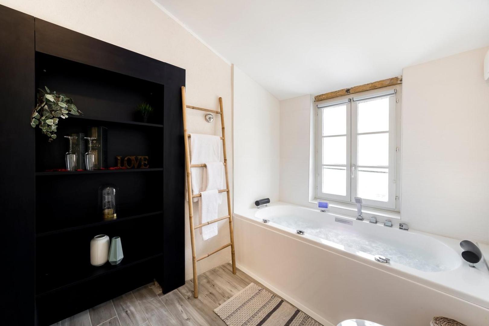 Sky'Room - Jacuzzi & Vue - Vieux リヨン エクステリア 写真